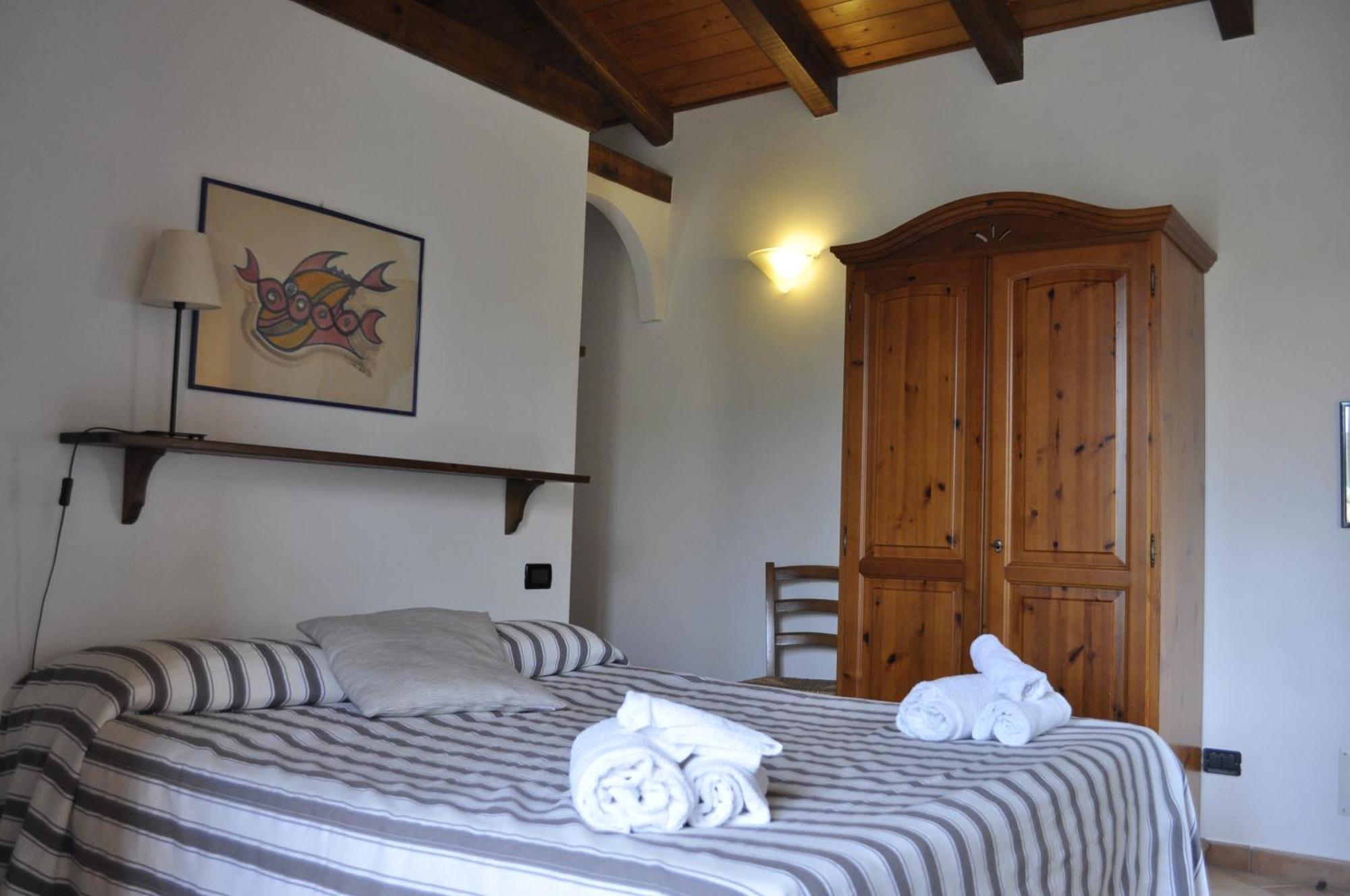 Hotel Borgo San Francesco à Gioiosa Marea Extérieur photo