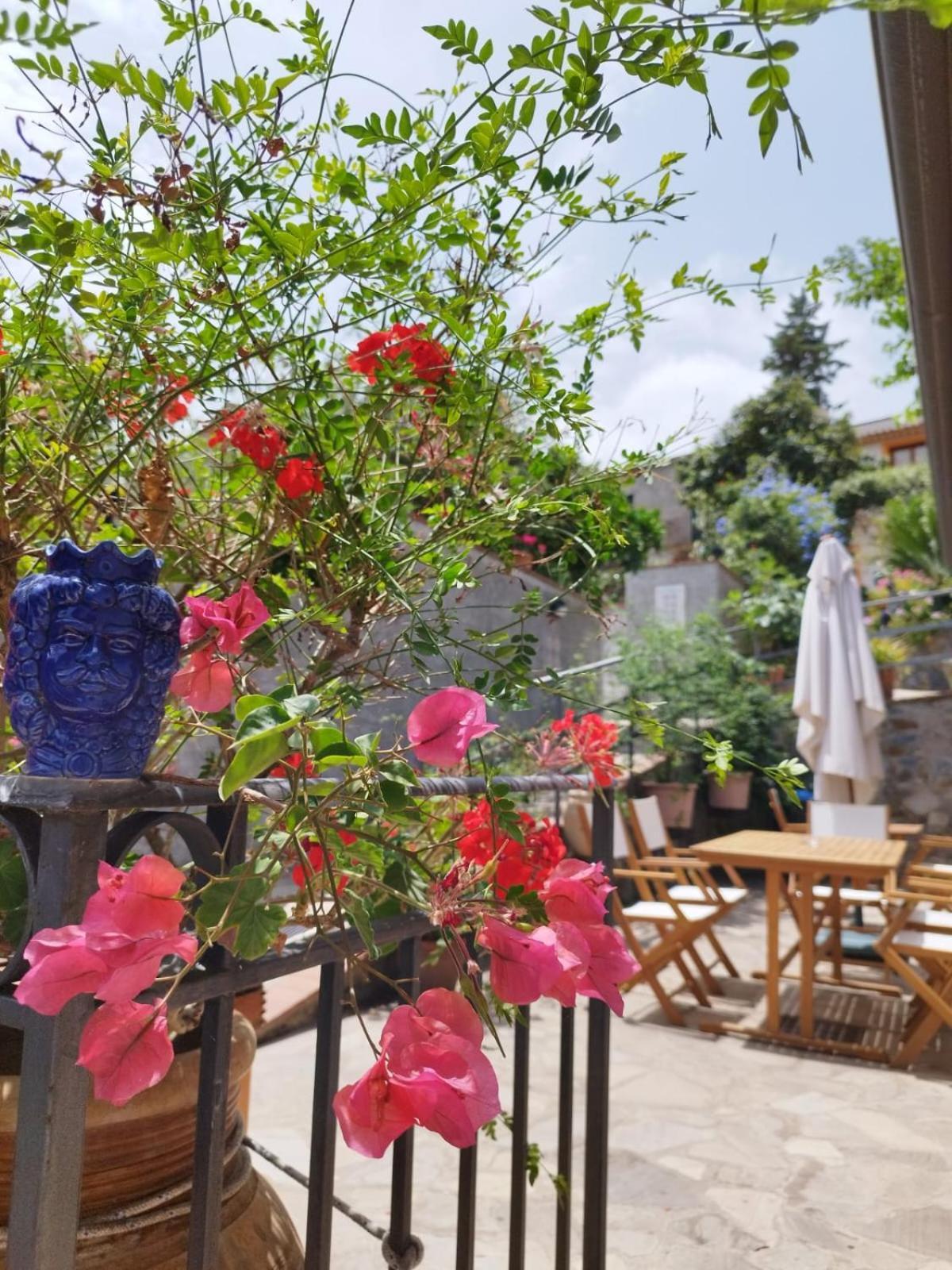 Hotel Borgo San Francesco à Gioiosa Marea Extérieur photo